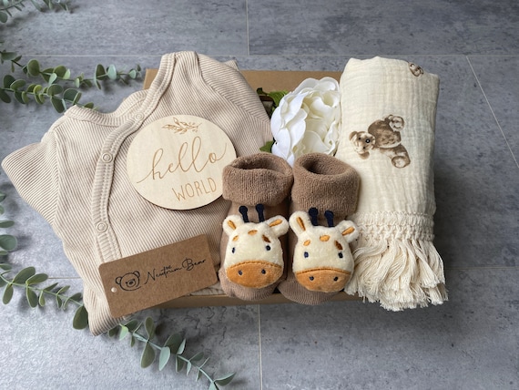 Coffret Naissance Avec Doudou Et Couverture Personnalisés - Lapin Rose