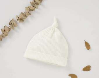 Baby Hat, New Baby Gift, Organic Natural Cotton Baby Hat | 0-3 Months | Gender Neutral | Ribbed Baby Hat | Baby Shower Gift | Single hat