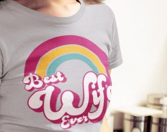 Shirt beste vrouw ooit, retro regenboogshirt vrouw, leuke vrouw cadeau voor haar, grappig jubileumshirt, vintage liefde grafisch T-shirt