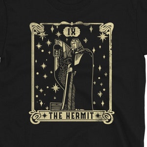 Chemise de l'ermite tarot, chemise de l'ermite, chemise de lecteur de tarot, ermite de cartes de tarot, chemises de tarot, chemise de tarot de l'ermite, chemises d'ermite, pour solitaire