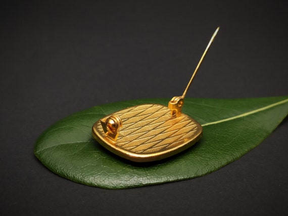 Rectangular brooch with damascene arabesque drawi… - image 6