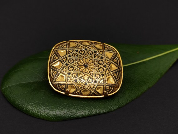 Rectangular brooch with damascene arabesque drawi… - image 5