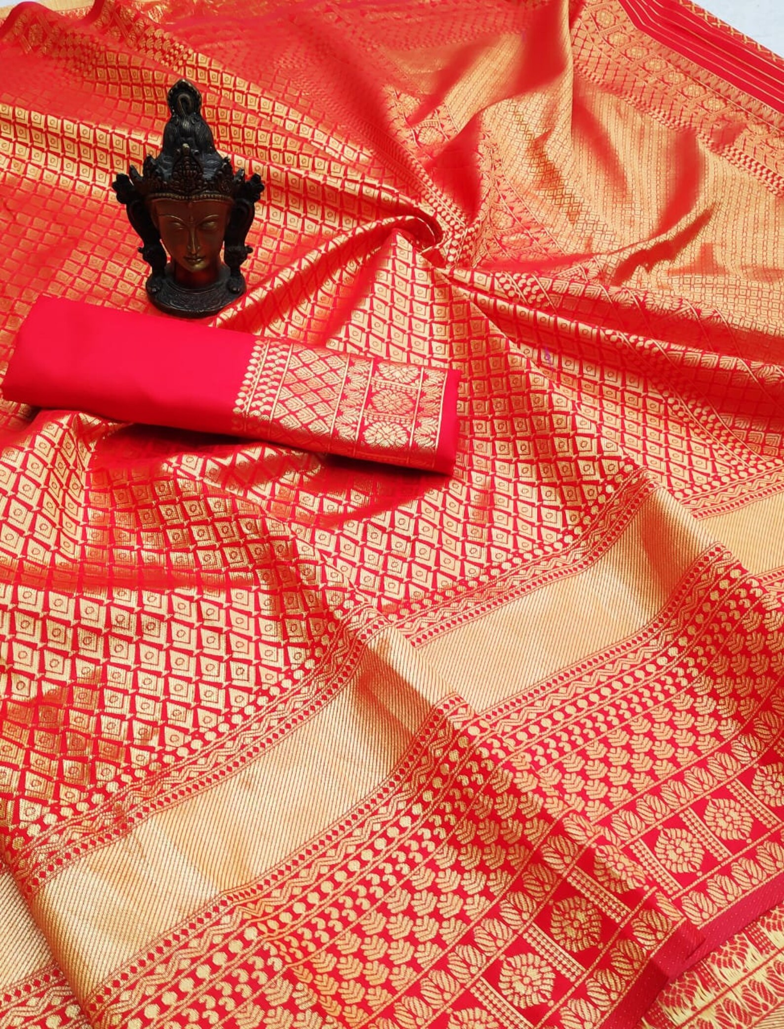 Beautiful Soft Lichi Silk Saree With Rich Pallu & Jacquard Etsy