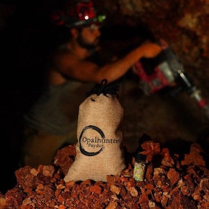 Opal Hunters Paydirt / Opal Paydirt