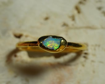 女性用天然オパールリング サイズ7 • オーストラリア産オパール • 10月