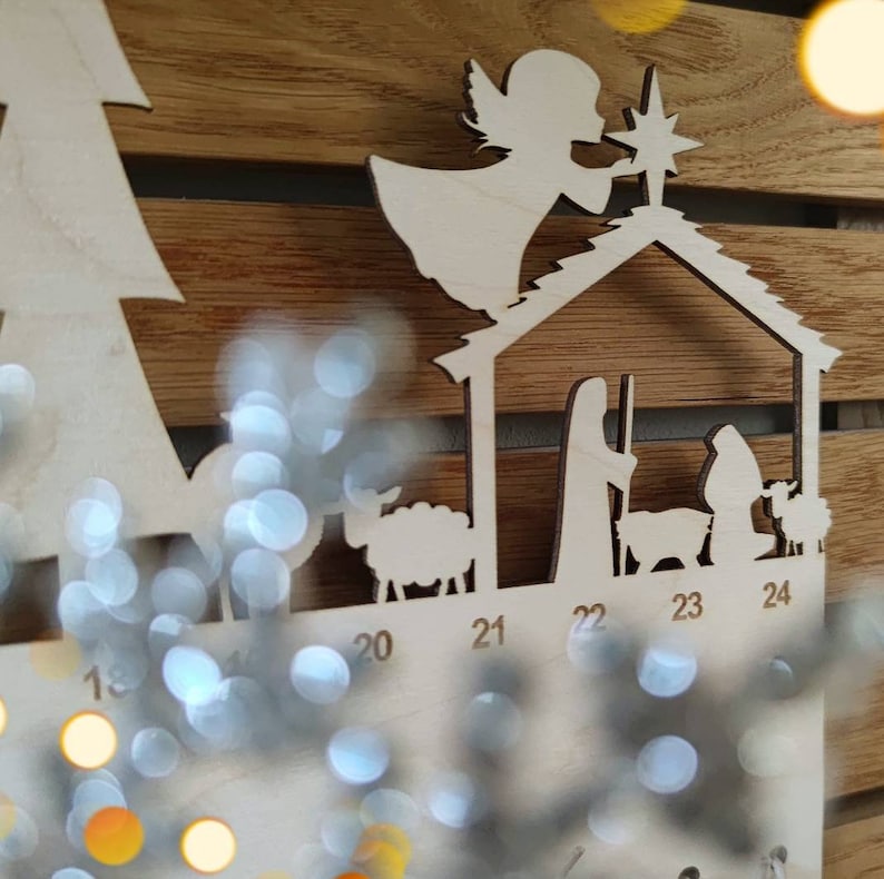 Personalisierter Adventskalender für Kinder aus Holz mit Säckchen von 1-24 zdjęcie 4