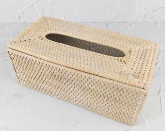 Porta fazzoletti in rattan sbiancato fatto a mano, decorazione da tavola in stile boho.