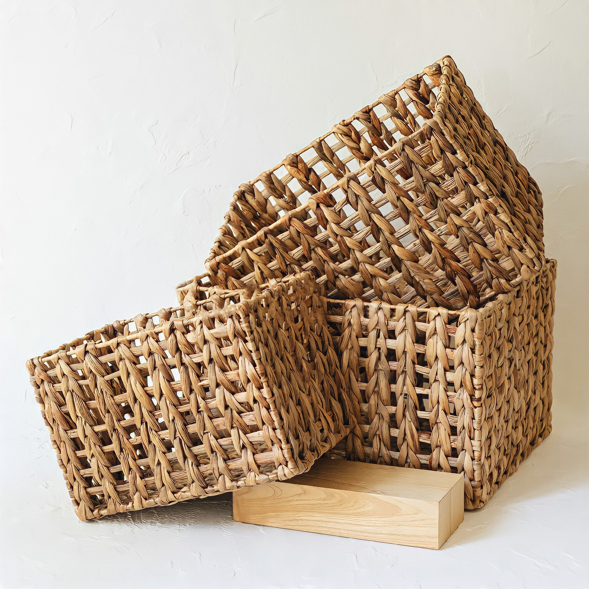 Water Hyacinth Rectangular Storage Box, handmade in Indonesia — product view 1