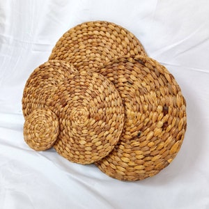 Water Hyacinth Round Placemats, Straw Serving Mat, Natural Kitchen Decor for Table