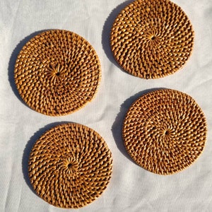 Handcrafted Round Rattan Placemats, Rattan Coaster, Straw Serving Placemats, Farmhouse Decoration, Boho Table Decor image 8