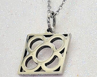 Flower of Barcelona or Panot pendant in steel with chain for women or girls, a gift or for yourself.