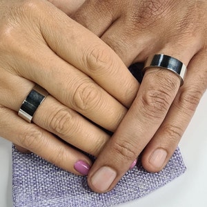 OFFER - Pack of 2 8mm stainless steel wedding rings. width. FREE ENGRAVING. engagement, wedding, couples, gift.