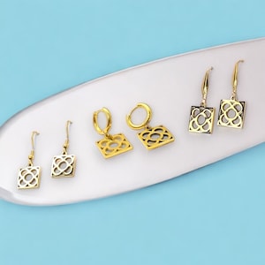 Boucles d'oreilles Barcelona Flower en acier plaqué or avec crochets pour femme ou fille, en cadeau ou pour vous-même.