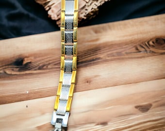 Two-tone silver and gold stainless steel flat bracelet, men&#39;s and women&#39;s jewelry.