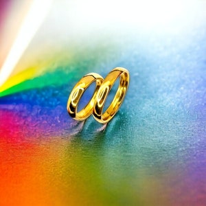 OFERTA Pack 2 alianzas de acero inoxidable doradas 4mm ancho. GRABADO GRATIS. compromiso, boda, parejas, regalo. imagen 5