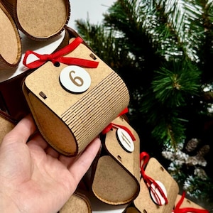 Calendário do Advento de Madeira Personalizado: Lembrança de Natal Recarregável