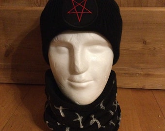 Wintermütze mit Pentagramm / Gothic
