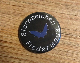 Button groß „Sternzeichen Fledermaus“