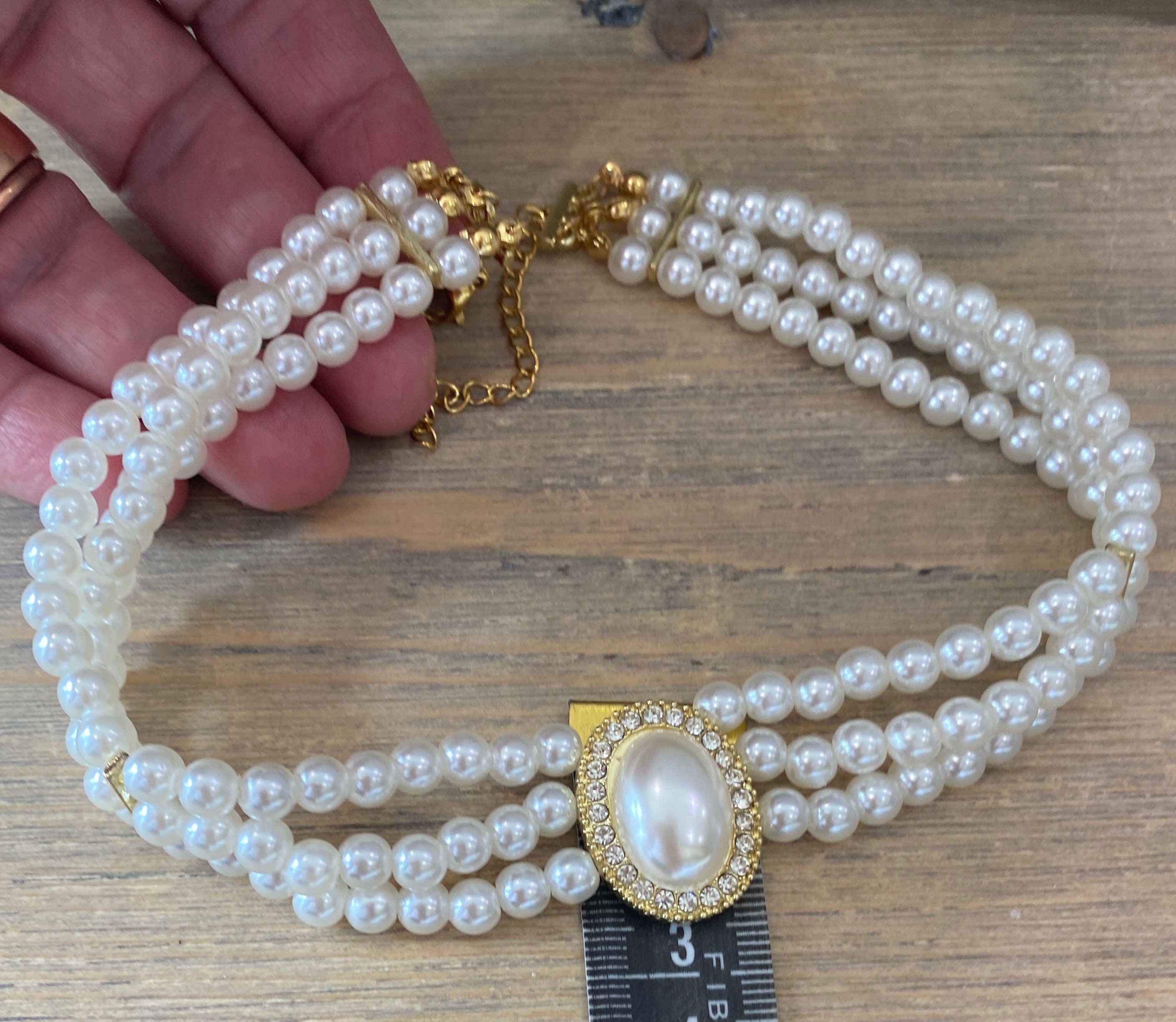  1920s Long Fake Pearls Necklace Layered Retro Vintage Imitation  Round for Women Girls Flapper Party Wedding Mother's Day Gift-5 Layered:  Clothing, Shoes & Jewelry