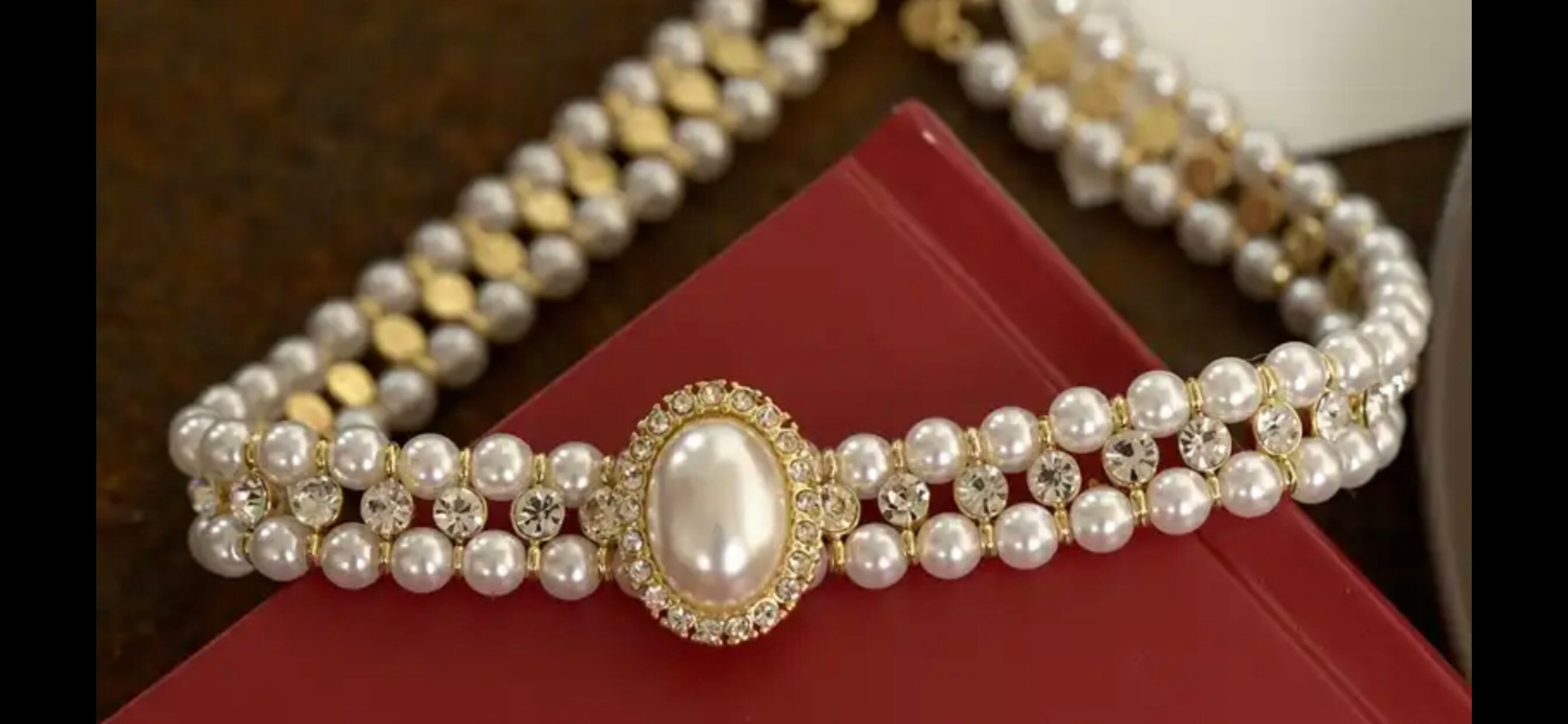 Vintage Style Pearl Choker Imitation Luxury Layered Necklace 
