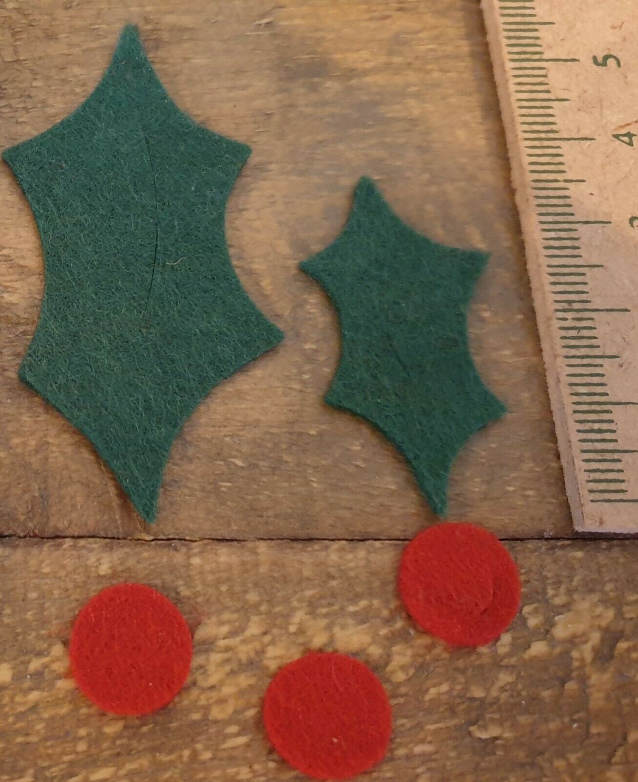 30 Felt Holly Leaves & 45 Red Berries Christmas Diecuts Etsy UK