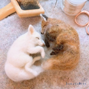 Sleeping Fox Wool Soft Sculpture - Needle Felted Miniature Figurine Collectible for Woodland Lover Gift For Fox lover | Red Fox/ White Fox