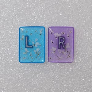 1 pair of semi-transparent botanical x-ray markers with initials (max 3 characters), perfect for extremities and pediatrics, minimalist