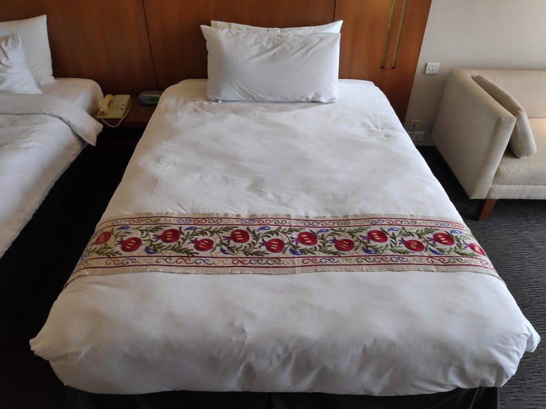 Pomegranate Bed Spread Silk Suzani Runner 175 X 32 cm 68 X 12 inc Handmade Silk Suzani Bed Table Runner Table Cloth Vintage Bed Throw