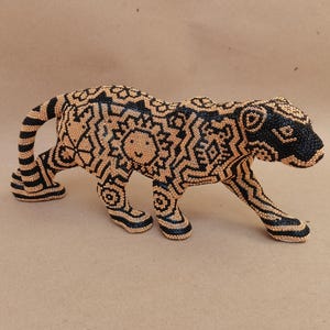 Huichol Art : &quot; Small Jaguar II&quot;