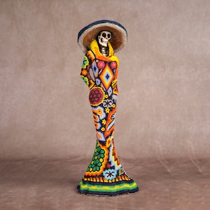 Huichol Art « Katrina Queen I »