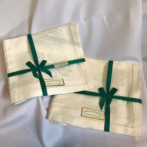 8 Vintage Pure Double Damask Irish Linen Made in Northern Ireland Never used Crisp and Clean, Wild Irish Rose Pattern, Old Belfast Linen
