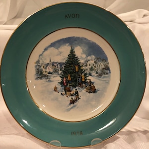 Ein Vintage datiert 1978 Weihnachtssammelteller. Betitelt “Trimming The Tree”. Gebraucht und in sehr gutem Zustand.