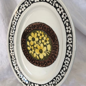 Vintage c 1960s Kathie Winkle meat platter in the Lemon Grove pattern, crafted by Broadhurst pottery England preowned in excellent condition