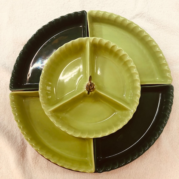 Un juego completo de Chip-N-Dip Susan vintage hecho en EE. UU. alrededor de la década de 1970, bandeja giratoria, 5 tazones, usado en buenas condiciones presentables.