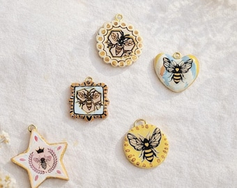 Handbemalte Bienenanhänger | Folk Art Tonanhänger für Schmuck, Schlüsselanhänger