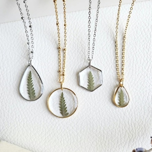 Pressed Flower Necklace, Fern Leaf Necklace, Fern Jewelry, Real Fern Necklace, Dried Flower Jewelry, Graduation Gift, Birthday Gift for Her