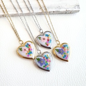 Handmade Pressed Flower Heart Locket Necklace l Floral Locket with Photo Necklace l Personalized Gift