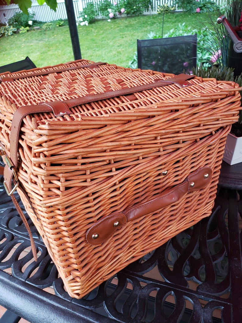 Wicker PICNIC Basket image 9