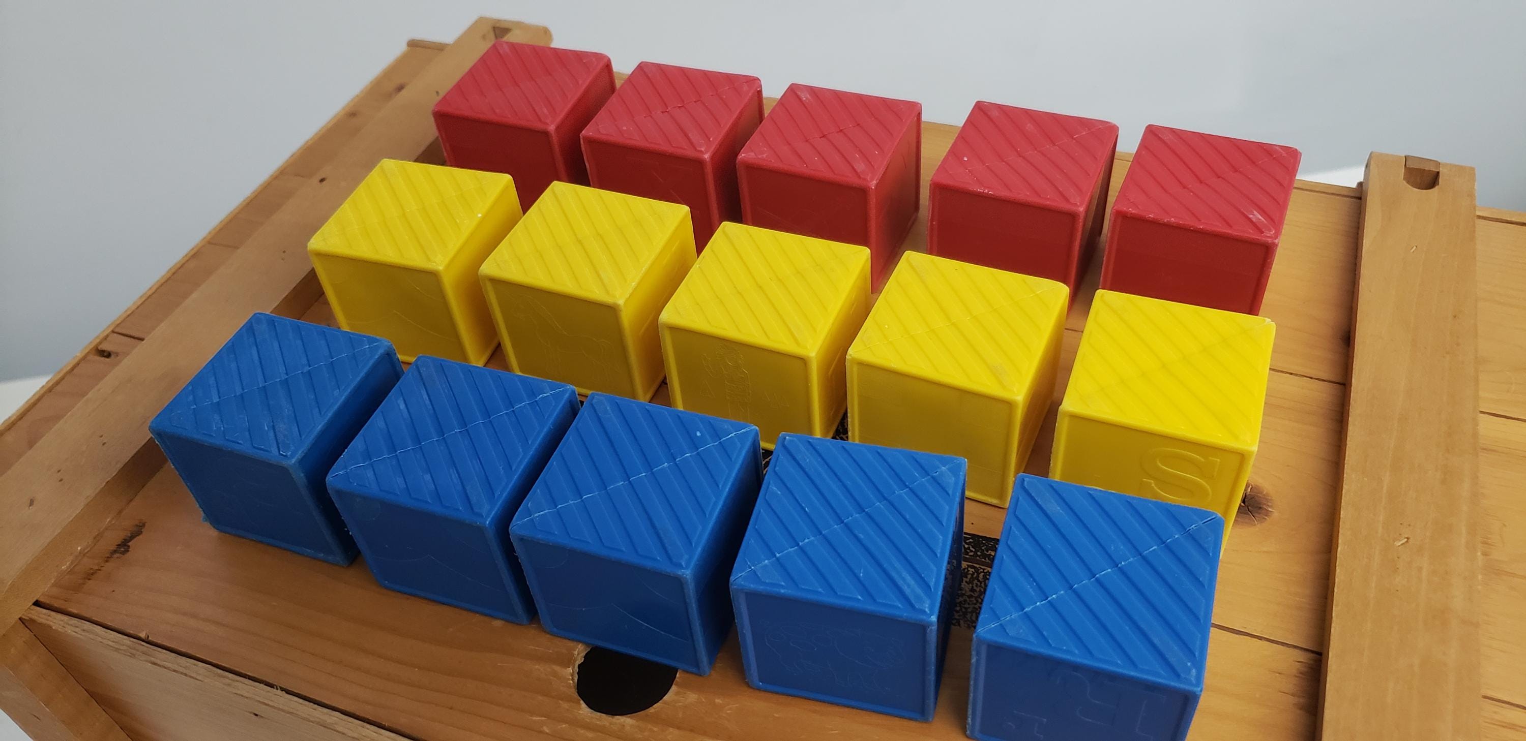 Vintage Tupperware Alphabet Blocks, 15-piece Snap-close Toy - Etsy