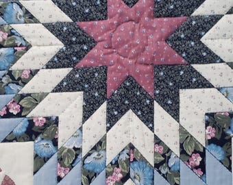 Tapiz de pared acolchado con estrella azul