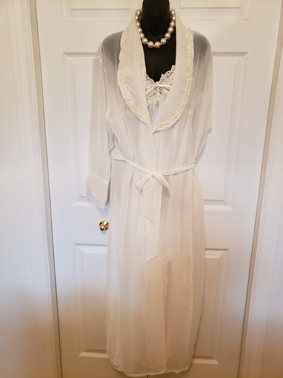 White Sheer/Satin Nightgown SET - image 5