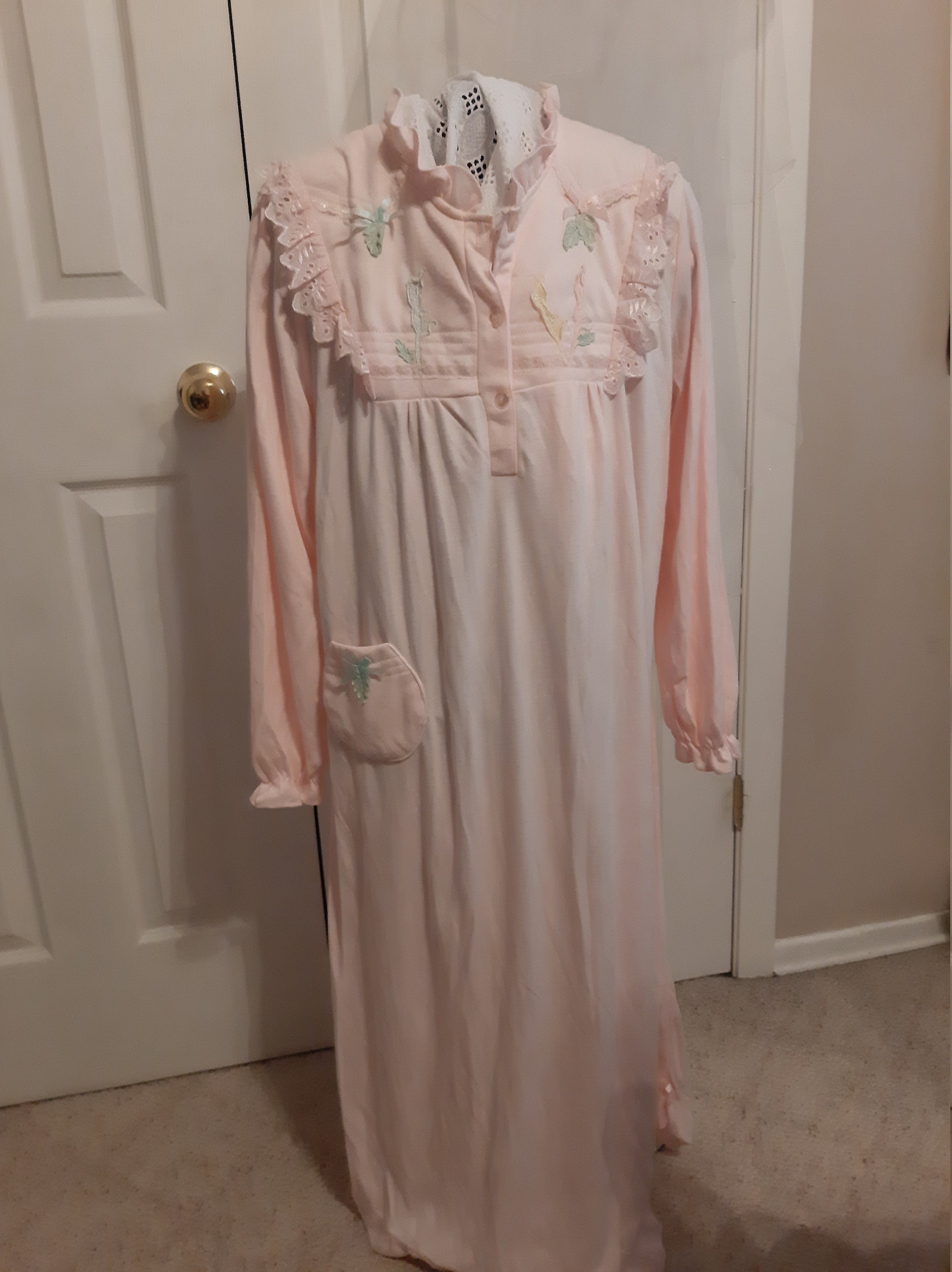 MISS ELAINE Vintage Granny Night Gown Pink Soft Light Weight Flannel M