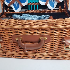 Wicker PICNIC Basket image 6