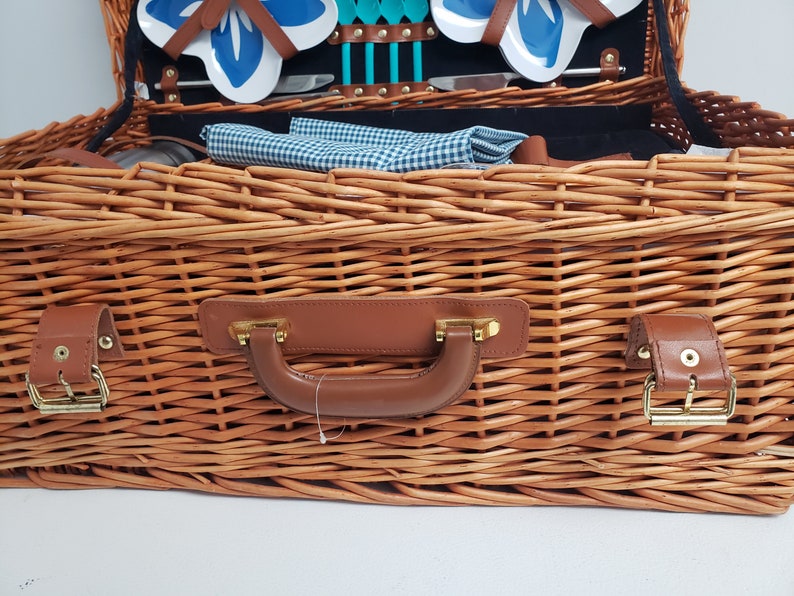 Wicker PICNIC Basket image 6