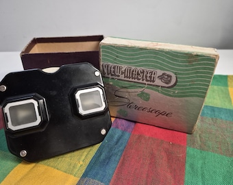 Antique VIEW-MASTER Stereoscope and Slides