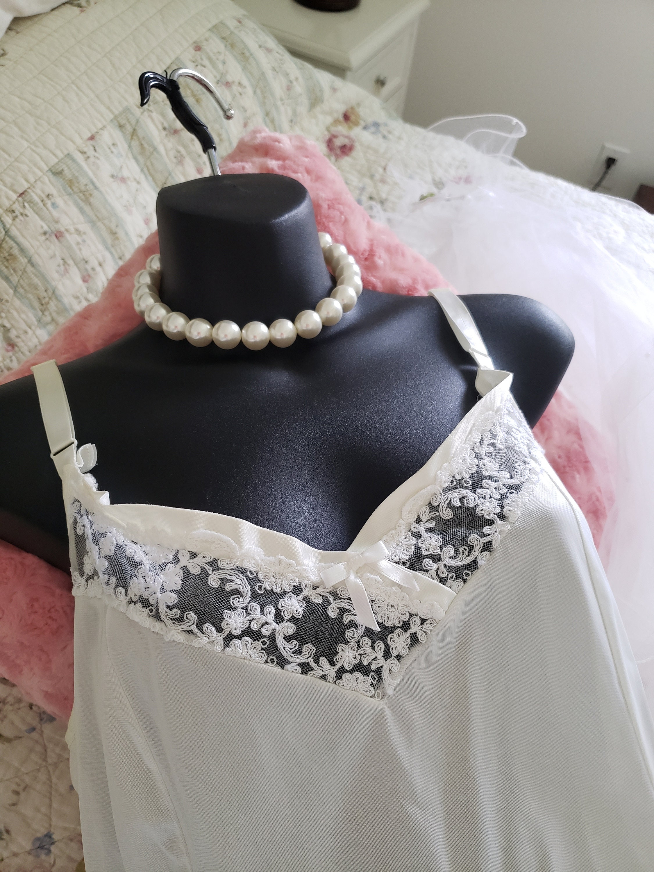 Nuisette Noire Dentelle Transparente Hanna – Armatures, Longueur Genoux, Taille S, Neuve Sans étiquettes, Pour Soirée Glamour