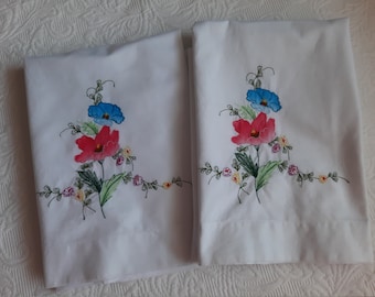 ハンドメイド刺繍入り枕カバー シャトーシック ピローケース：刺繍入り花柄コットン - 2枚セット