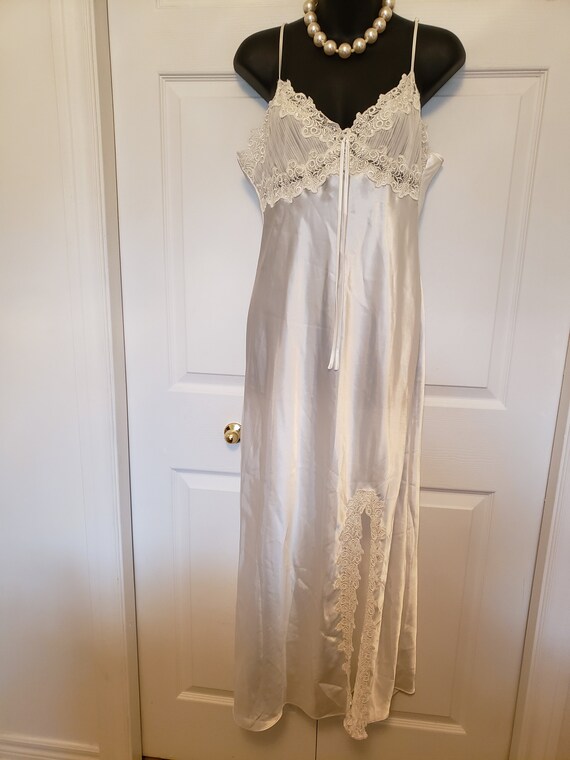 White Sheer/Satin Nightgown SET - image 2
