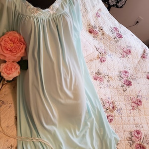 Chemise de nuit bleu clair