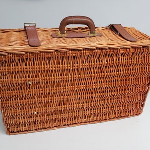 Wicker PICNIC Basket image 10